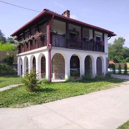 Dunavski Konaci Brestovik